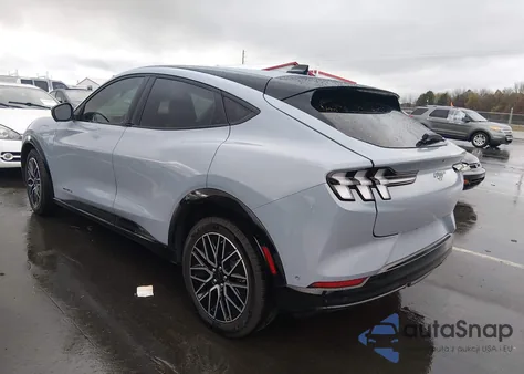 2024 Ford Mustang Mach-E Premium z USA, uszkodzony, nr VIN 3FMTK3S59RMA09755